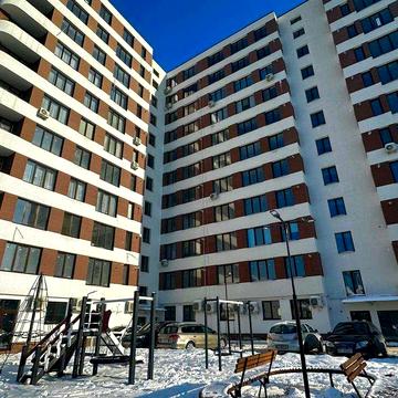 Велика 3кімнатна квартира готова до ремонту!Підключені всі комунікації