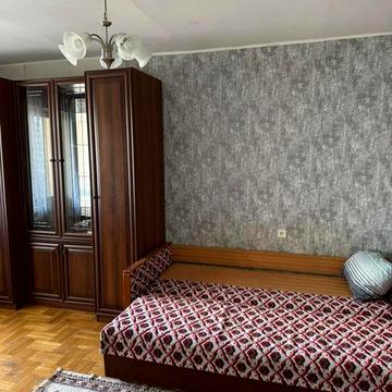 1 кімнатна квартира Братів Зерових 14 Севастопольська площа 10 хв