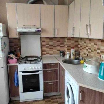 Продам 1к. кв. Метро ХТЗ.  33 метра. 2й этаж\9ти