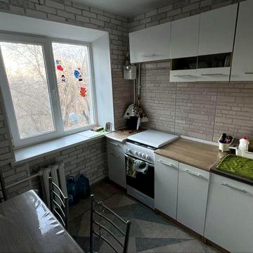 Оренда 1к.кв вул.Листопадова 1