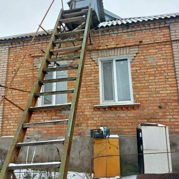 Продам будинок в селищі Божедарівка.