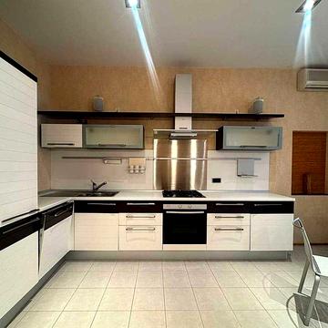 Хрещатик 27, оренда євро 2к квартири. Центр!  Газ!