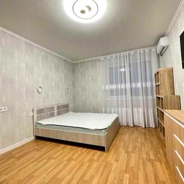 Оренда 1к однокімнатна квартира, Харківське шоссе,190 метро Вирлиця