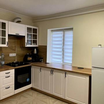 Продам будинок 79 м2 ділянка 8 сот Берегово вул. Добровольців