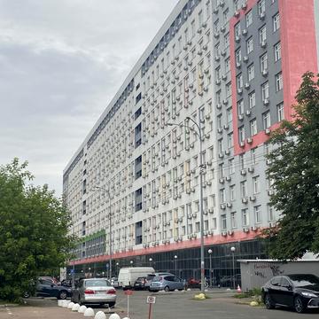 Машинобудівна вул., 41