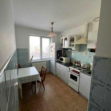 Здам  трикімнатну квартиру ПЗР