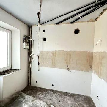 В Продажу 1 к к на Космонавтів