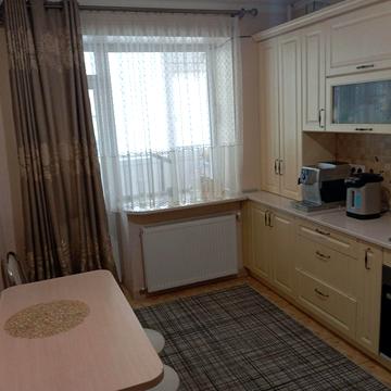 Побутова вул., 4