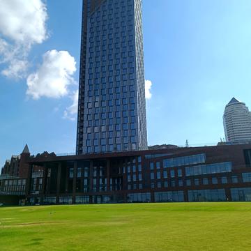 Січеславська Набережна вул., 53