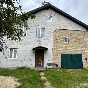 Богдана Хмельницького вул., 50