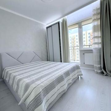 Євродвушка в Кадорр на Архітекторській, 58 Перлина