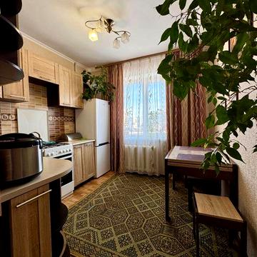 Оренда 2 кімнатної квартири 10 мкр, Лівий берег