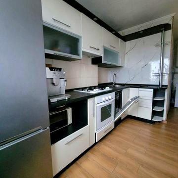 Сдам 2 комнатную квартиру на Победе, пр. Героев