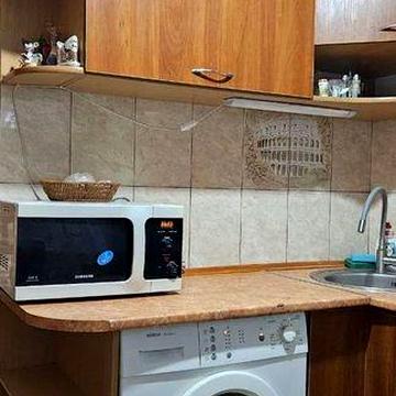 Продам 2х ком. кв-ру в центре, ул.Жаботинского, 3эт. пятиэтжного дома