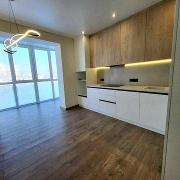 Квартира з ремонтом в клубному будинку