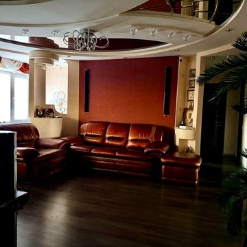 В продажі квартира 100 м² з авторським дизайном, мармуром та оніксом