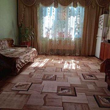 Велика гарна квартира у передмісті Одеси.  р9