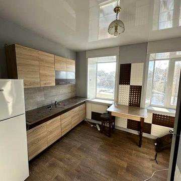 Продам! 2 кімнатну квартиру  центр