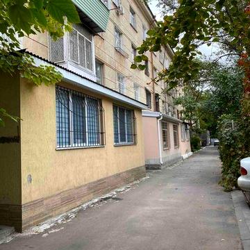 Продам 2 комн. в Приморском р-не. 6 Фонтана. Ремонт (034-274)