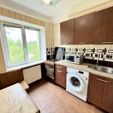 Мілютенка вул., 44-Б