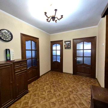 Здам 3 кім квартиру в центрі (не вимикають світло)