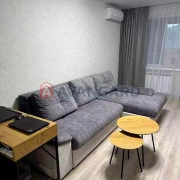 Продам 3 ком. квартиру ж.м.Победа-4, пр.Героев.   71м2