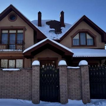 ПРОДАЖ Будиноку  з ЯКІСНИМ  ремонтом та меблями!!!