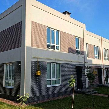 Котеджне містечко поруч з Києвом, парковка, всі комунікації