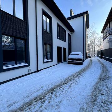 Таунхаус в центрі поруч з парком "Незнайко"