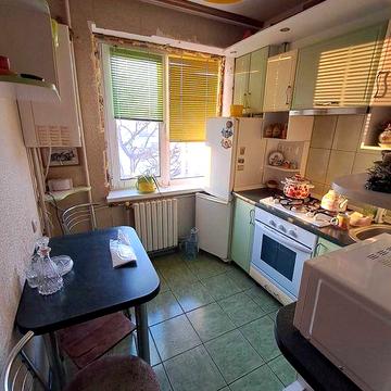 Продам 2х-кімнатну квартиру (3й, Степана Бандери , (Добролюбова))