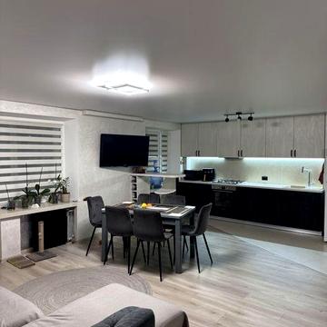 Продаж квартири по вул.Набережна