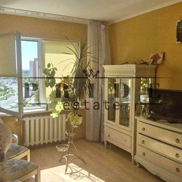 *Продаж світлої однокімнатної квартири | вул. Милославська, 4