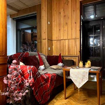 Свет 24/7,лифт! Продам 2 комн квартиру 70м в элитной сталинке центр