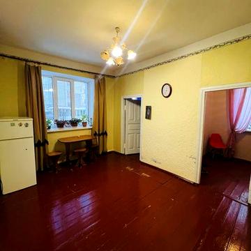 Центр міста, квартира з автономним опаленням та двориком