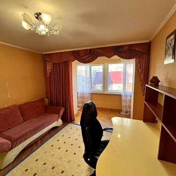 Простора квартира на три спальні та кухня-зал по Грушевського ID 9028