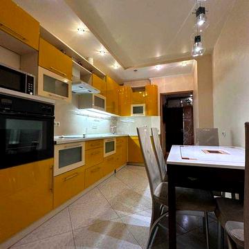 Оренда 2х кімнатної квартири в центрі міста, площа Шевченко 3, ремонт