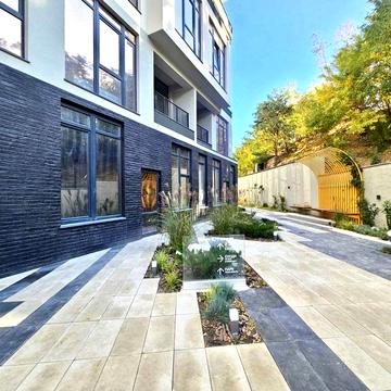 Квартира 42 м² — ЦЕНТР міста. Новобудова. Баклон! ПАРКІНГ