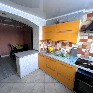 Сдам квартиру на победе 2спальных  места .