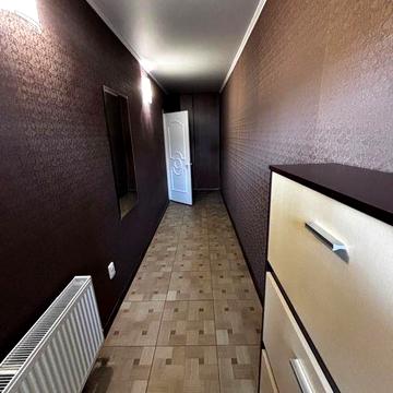 Продається 3 кімнатна квартира від власника м. Хотин