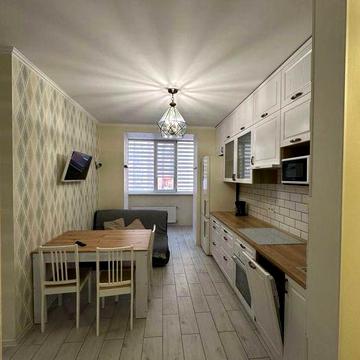 Здам свою 2к квартиру на Грушевського