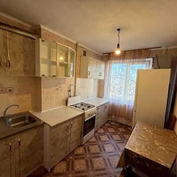 Трехкомнатная квартира на Космонавтов,ост.Космос.7/9