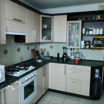 Продається 2-х кімнатна квартира з АГВ, біля набережної Рошен, Добра