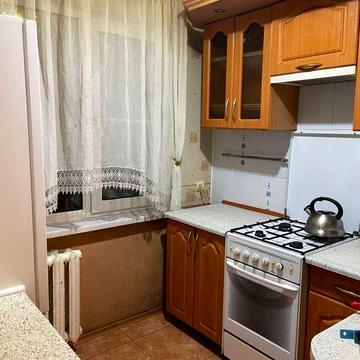 Сдам 2 ком квартиру от хозяина на  прос . небесной сотни