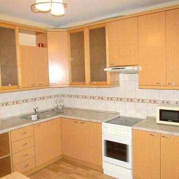 Ул. Драгоманова 8 . Аккуратная, уютная , просторная квартира.