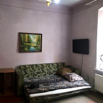 Здам однокімнатну в центрі, власник