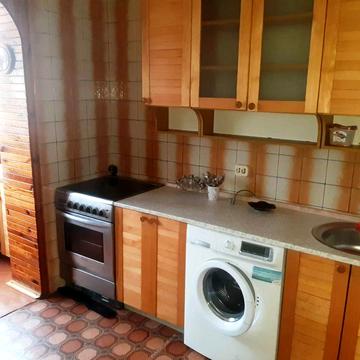 Вишняківська вул., 8-А