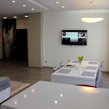 Здам трикімнатну квартиру в ЖК Кіровський , просп. Поля Олександра 16