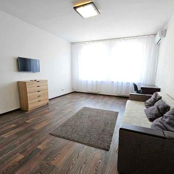 Оренда 2-к квартири-студії на вул. Клавдіївська