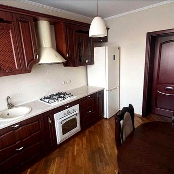 2к квартира, вул. Кобилянської