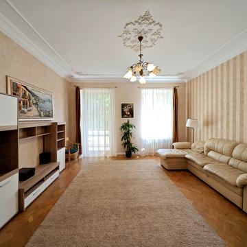 Володимира Рутківського вул. (Віри Інбер), 15